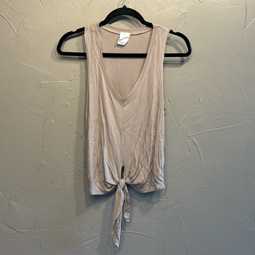Project Social T Women’s Medium khaki Racerback tank